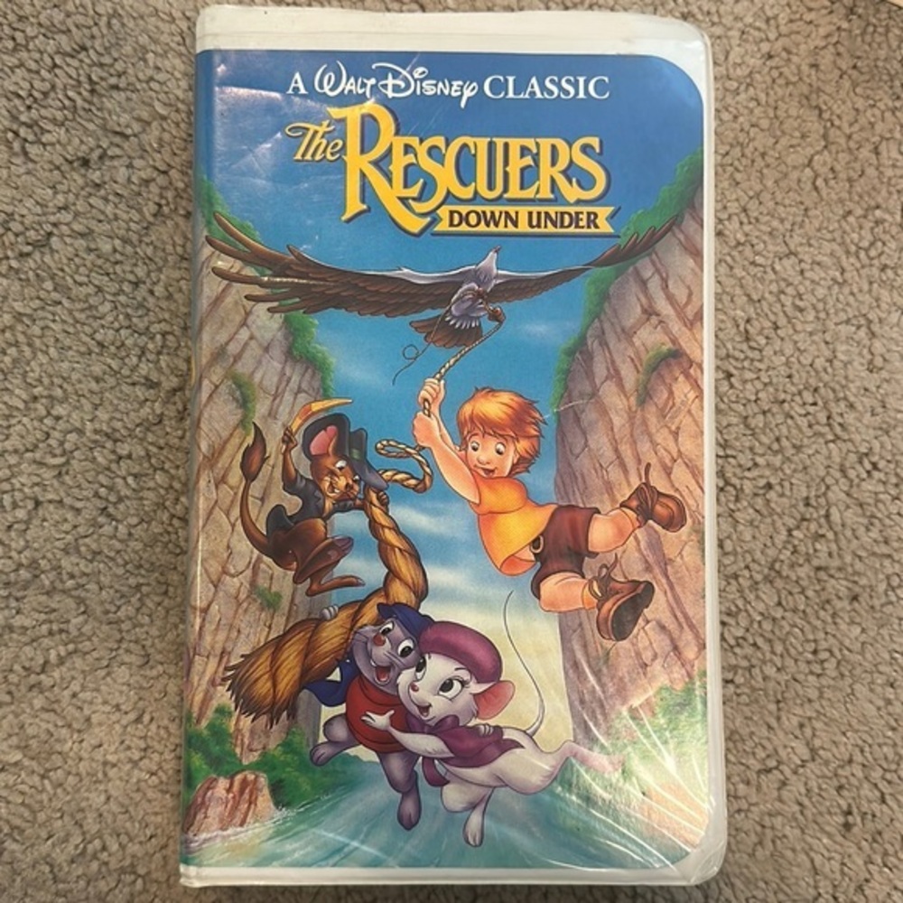 Walt Disney’s The Rescuers Down Under VHS Tape